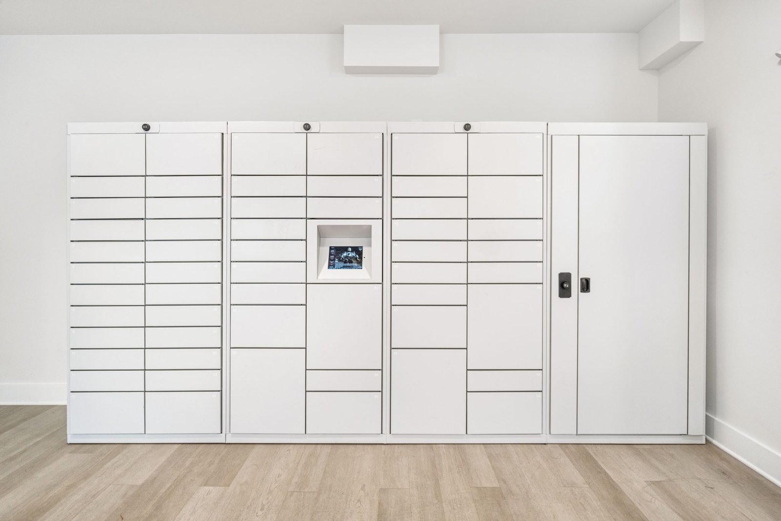 Fox Crossing Package Locker Fox Crossing Package Locker